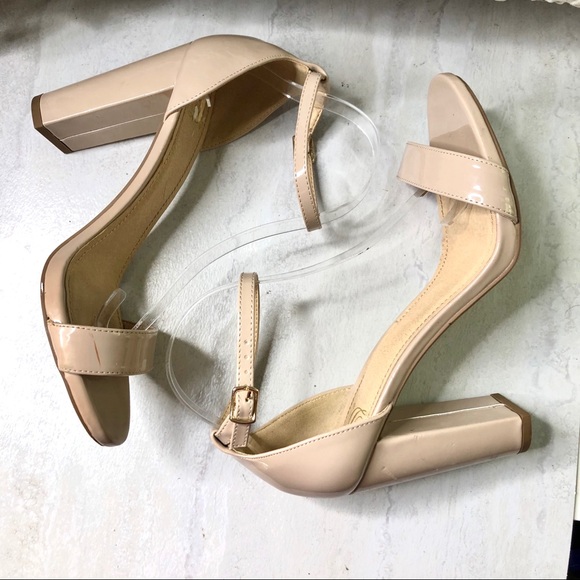 Heart in D nude block heel sandals - Picture 4 of 9